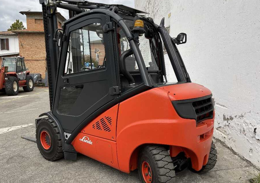 Linde H 35 D-02/393 - Carretilla elevadora diésel: foto 2 Linde H 35 D-02/393 - Carretilla elevadora diésel: foto 2