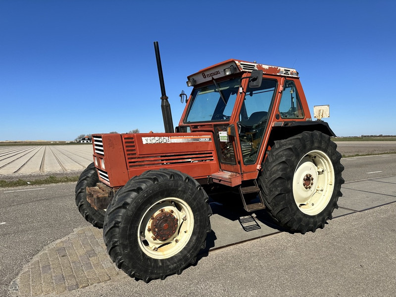 Fiat 110-90 DT - Tractor: foto 1 Fiat 110-90 DT - Tractor: foto 1