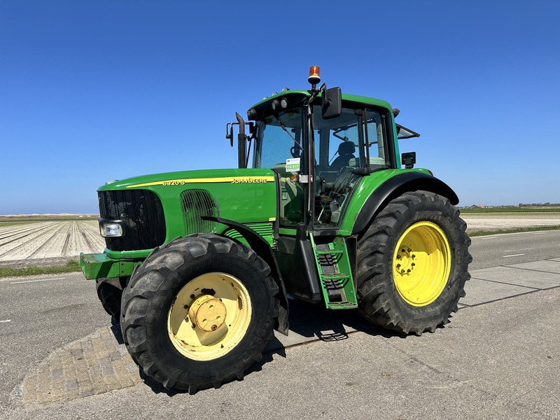 John Deere 6920 - Tractor: foto 1 John Deere 6920 - Tractor: foto 1