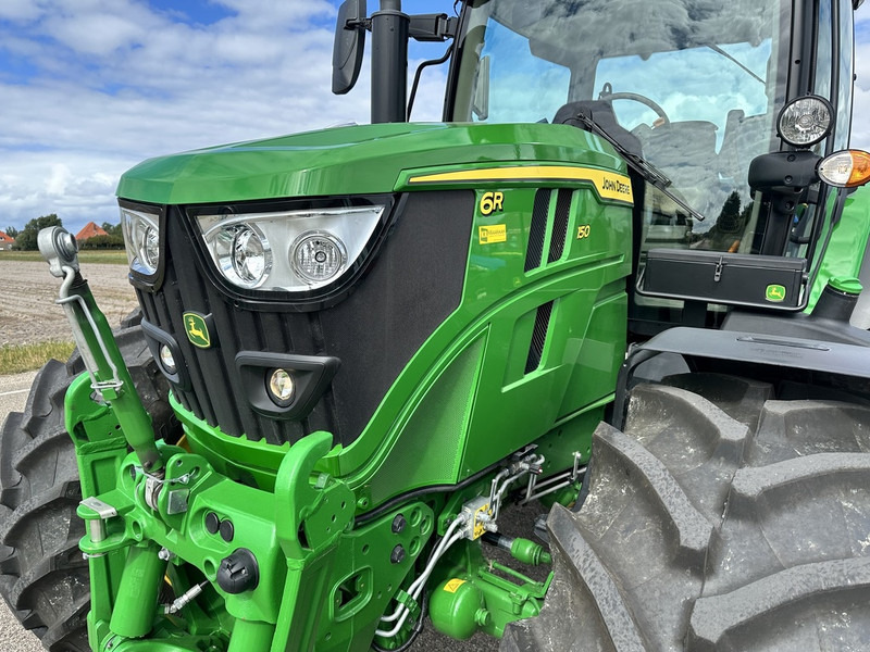 John Deere 6R150 - Tractor: foto 2 John Deere 6R150 - Tractor: foto 2