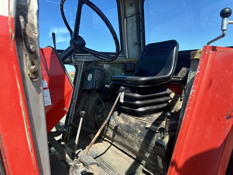 Massey Ferguson 575 - Tractor: foto 4 Massey Ferguson 575 - Tractor: foto 4