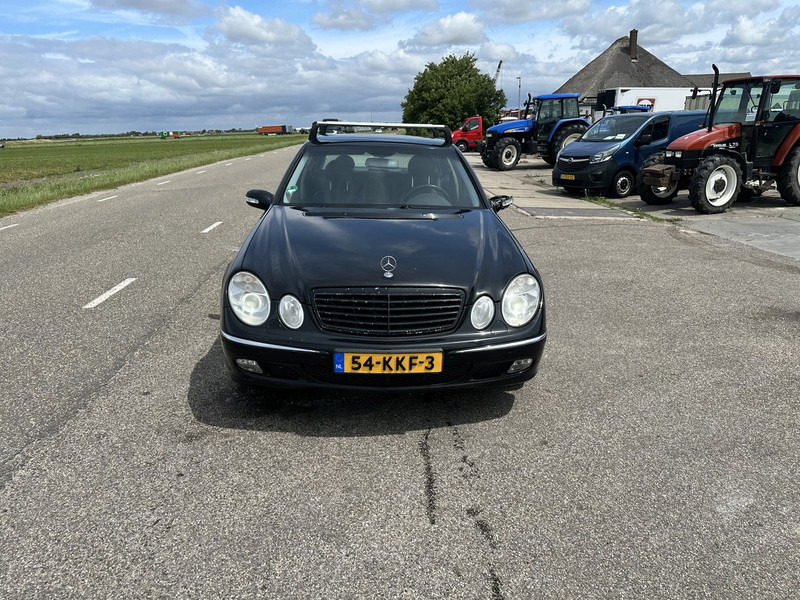 Mercedes-Benz E-Klasse 240 - Coche: foto 2 Mercedes-Benz E-Klasse 240 - Coche: foto 2