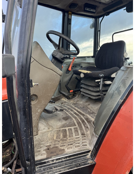 New Holland L95 - Tractor: foto 5 New Holland L95 - Tractor: foto 5