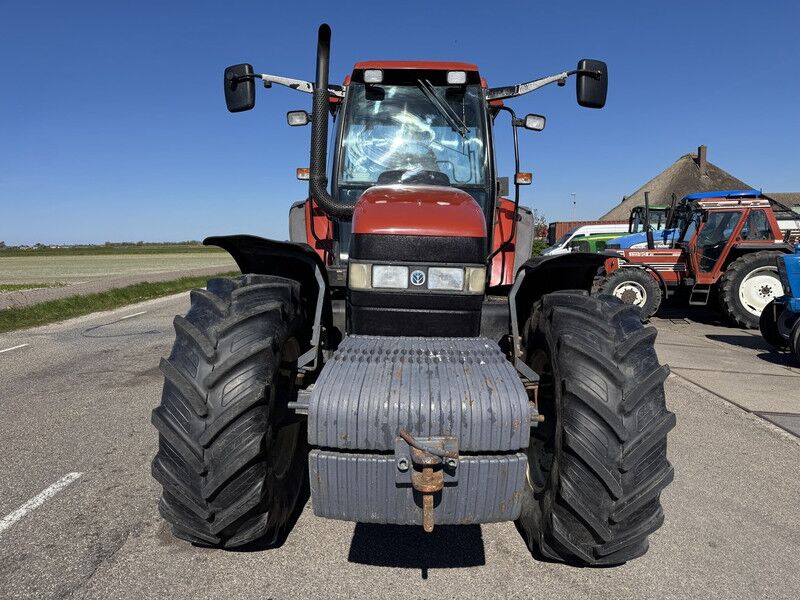 New Holland TM 135 - Tractor: foto 2 New Holland TM 135 - Tractor: foto 2