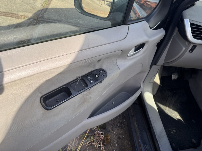 Coche Peugeot 207: foto 6 Coche Peugeot 207: foto 6