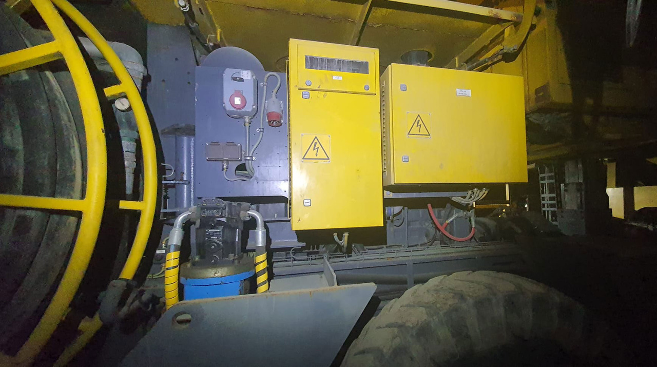 Atlas Copco XE3-C30 - Maquinaria para minería: foto 5 Atlas Copco XE3-C30 - Maquinaria para minería: foto 5
