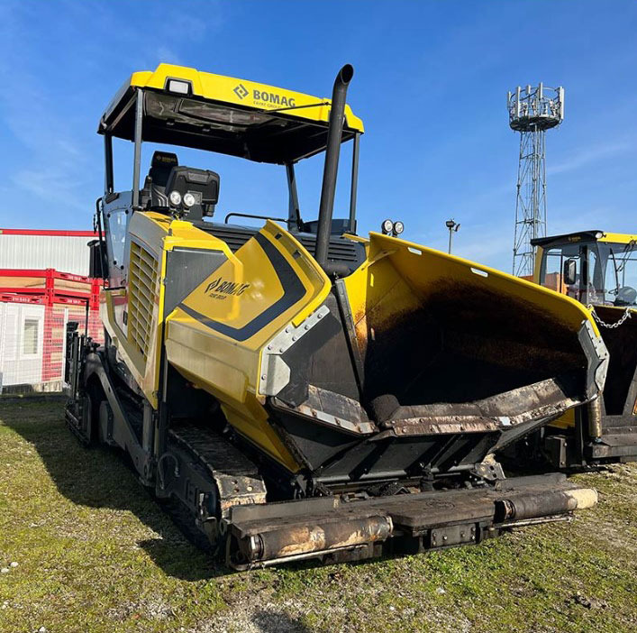 Bomag BF700 C-3 - Pavimentadora de asfalto: foto 2 Bomag BF700 C-3 - Pavimentadora de asfalto: foto 2
