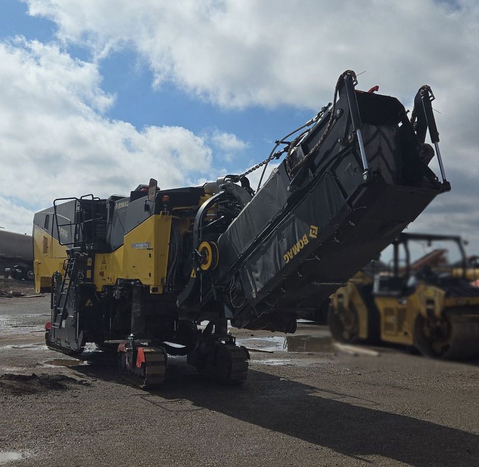 Bomag BM 2200/75 - Fresadora en frío: foto 3 Bomag BM 2200/75 - Fresadora en frío: foto 3