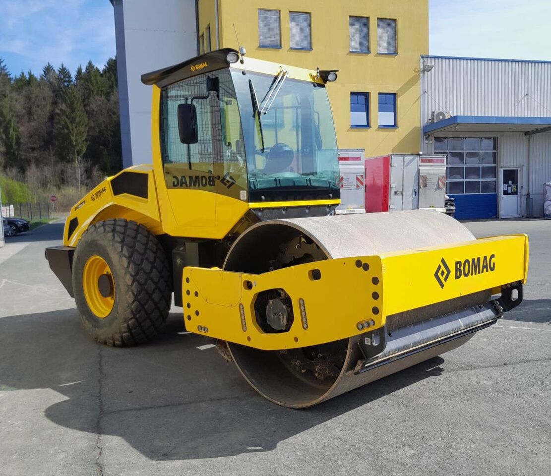 Bomag BW 213 D-5 PL - Apisonadora de asfalto: foto 5 Bomag BW 213 D-5 PL - Apisonadora de asfalto: foto 5