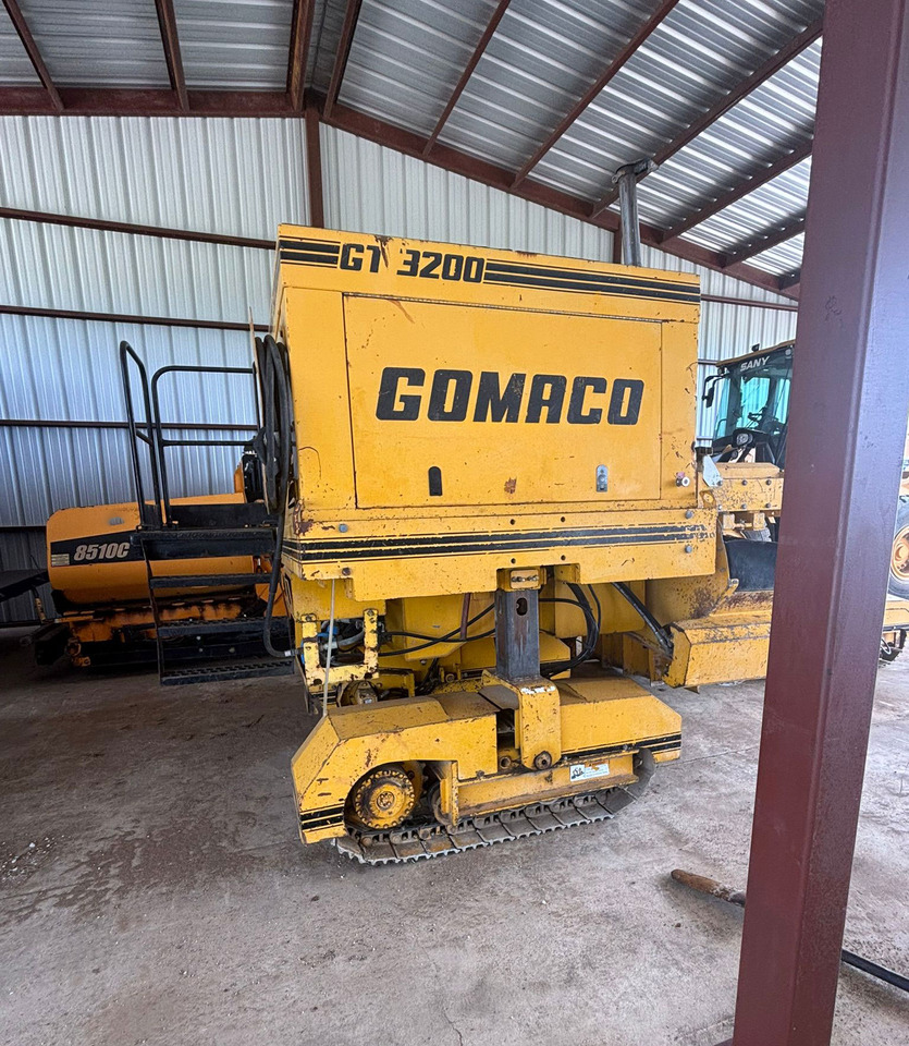 Gomaco GT-3200 - Pavimentadora de asfalto: foto 3 Gomaco GT-3200 - Pavimentadora de asfalto: foto 3