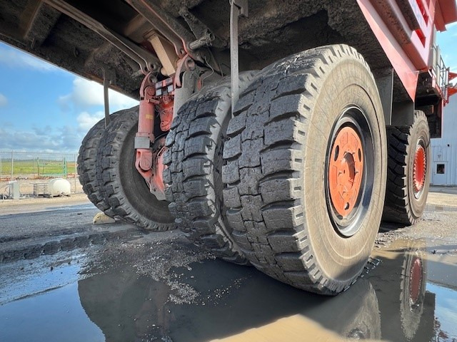 Hitachi EH3500ACII - Dúmper: foto 5 Hitachi EH3500ACII - Dúmper: foto 5