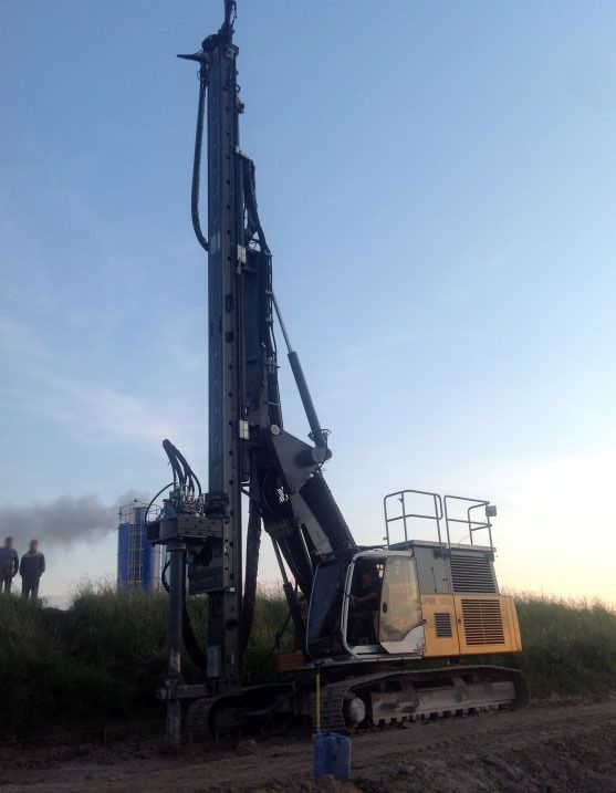 Liebherr LRB 125 - Martillo de hinca de pilotes: foto 1 Liebherr LRB 125 - Martillo de hinca de pilotes: foto 1