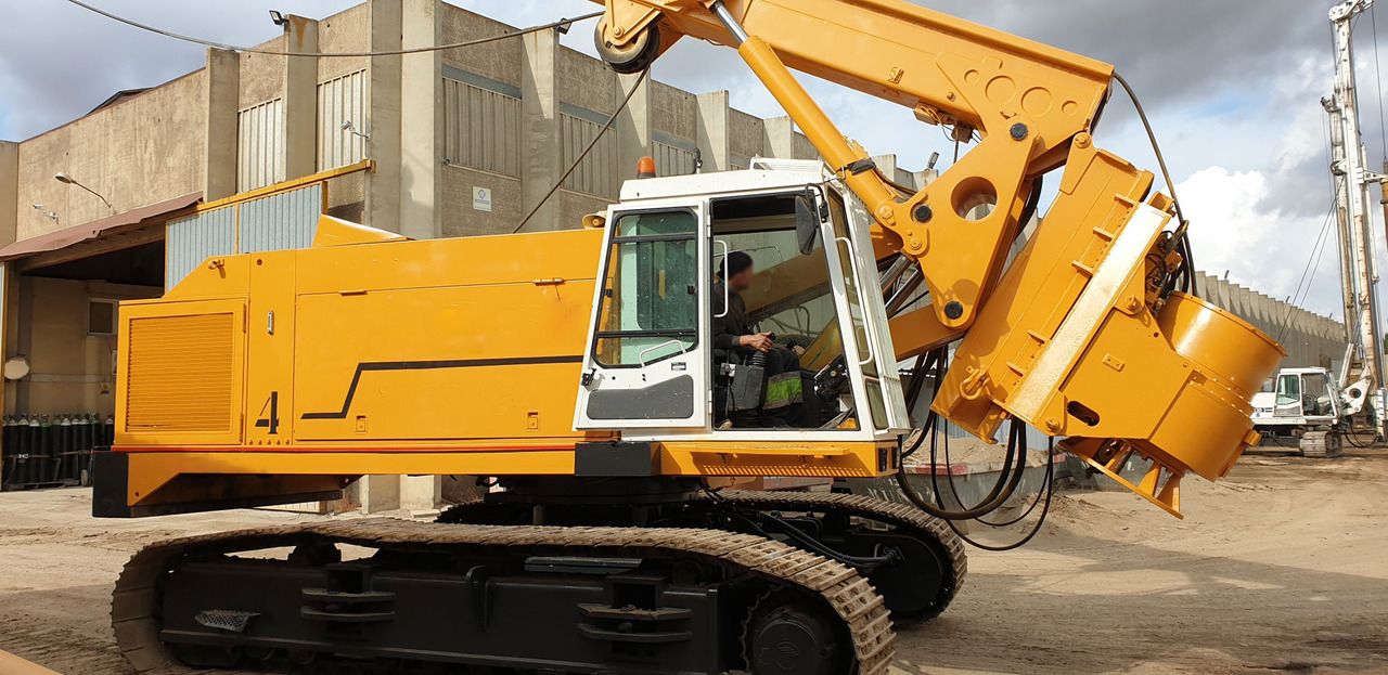 MAIT HR180 - Martillo de hinca de pilotes: foto 1 MAIT HR180 - Martillo de hinca de pilotes: foto 1