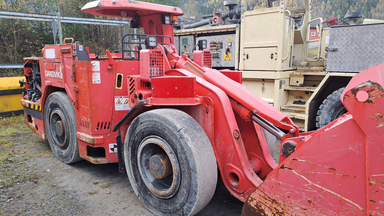 Sandvik LH202 - Maquinaria para minería: foto 1 Sandvik LH202 - Maquinaria para minería: foto 1