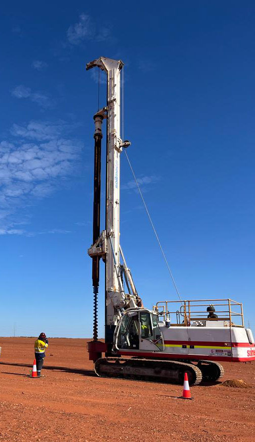 Soilmec SR-30 - Martillo de hinca de pilotes: foto 2 Soilmec SR-30 - Martillo de hinca de pilotes: foto 2