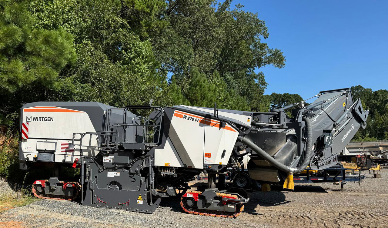 Wirtgen W 210 FI - Fresadora en frío: foto 1 Wirtgen W 210 FI - Fresadora en frío: foto 1