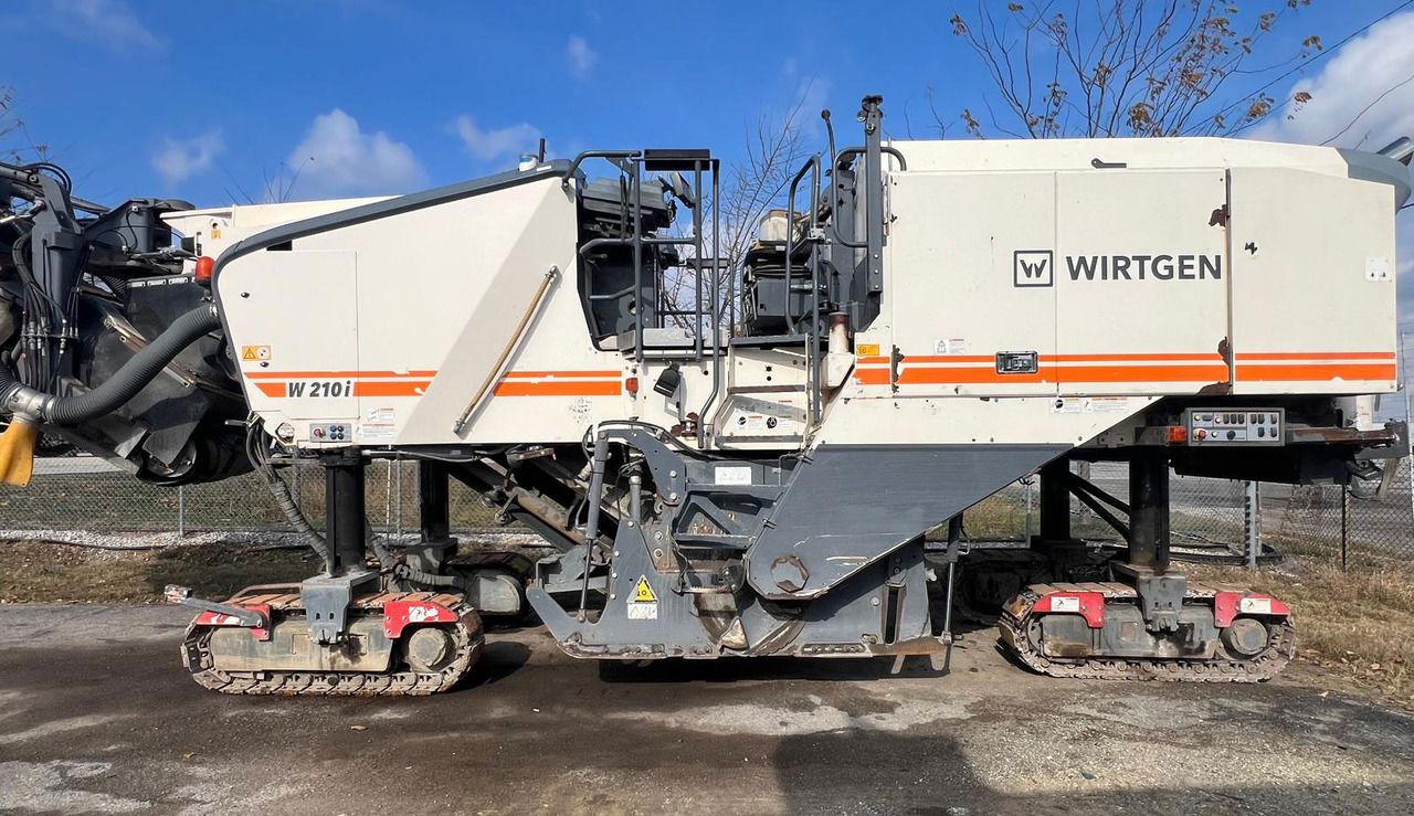 Wirtgen W 210 i - Fresadora en frío: foto 3 Wirtgen W 210 i - Fresadora en frío: foto 3