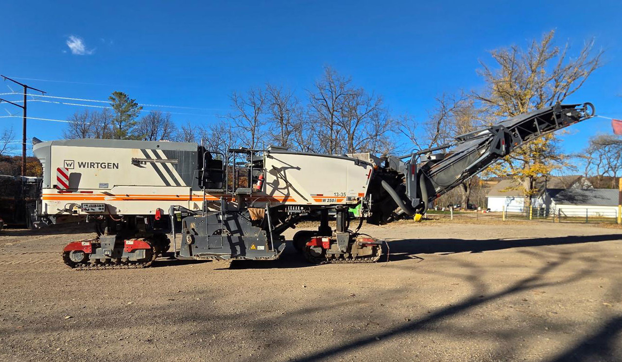 Wirtgen W 250 I - Fresadora en frío: foto 2 Wirtgen W 250 I - Fresadora en frío: foto 2