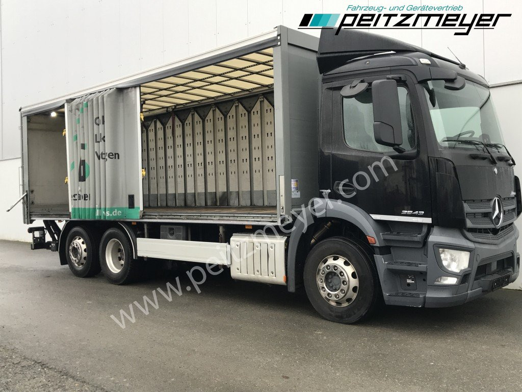 MERCEDES-BENZ Antos 2543 LL Getränke Schiebeplane Retarder, 2 x AHK, LBW 2 t., Lenkachse - Transporte de bebidas camión: foto 2 MERCEDES-BENZ Antos 2543 LL Getränke Schiebeplane Retarder, 2 x AHK, LBW 2 t., Lenkachse - Transporte de bebidas camión: foto 2