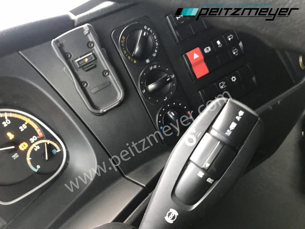Camión caja cerrada MERCEDES-BENZ Atego 818 L Koffer + LBW Euro 6, Klima, AHK,: foto 15 Camión caja cerrada MERCEDES-BENZ Atego 818 L Koffer + LBW Euro 6, Klima, AHK,: foto 15