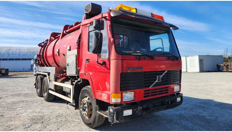 Volvo FL10 6X2 - Cisterna camión: foto 2 Volvo FL10 6X2 - Cisterna camión: foto 2