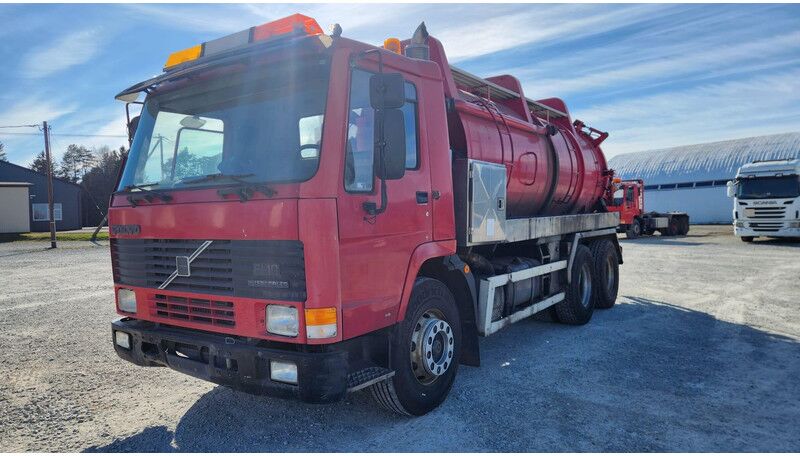 Volvo FL10 6X2 - Cisterna camión: foto 1 Volvo FL10 6X2 - Cisterna camión: foto 1