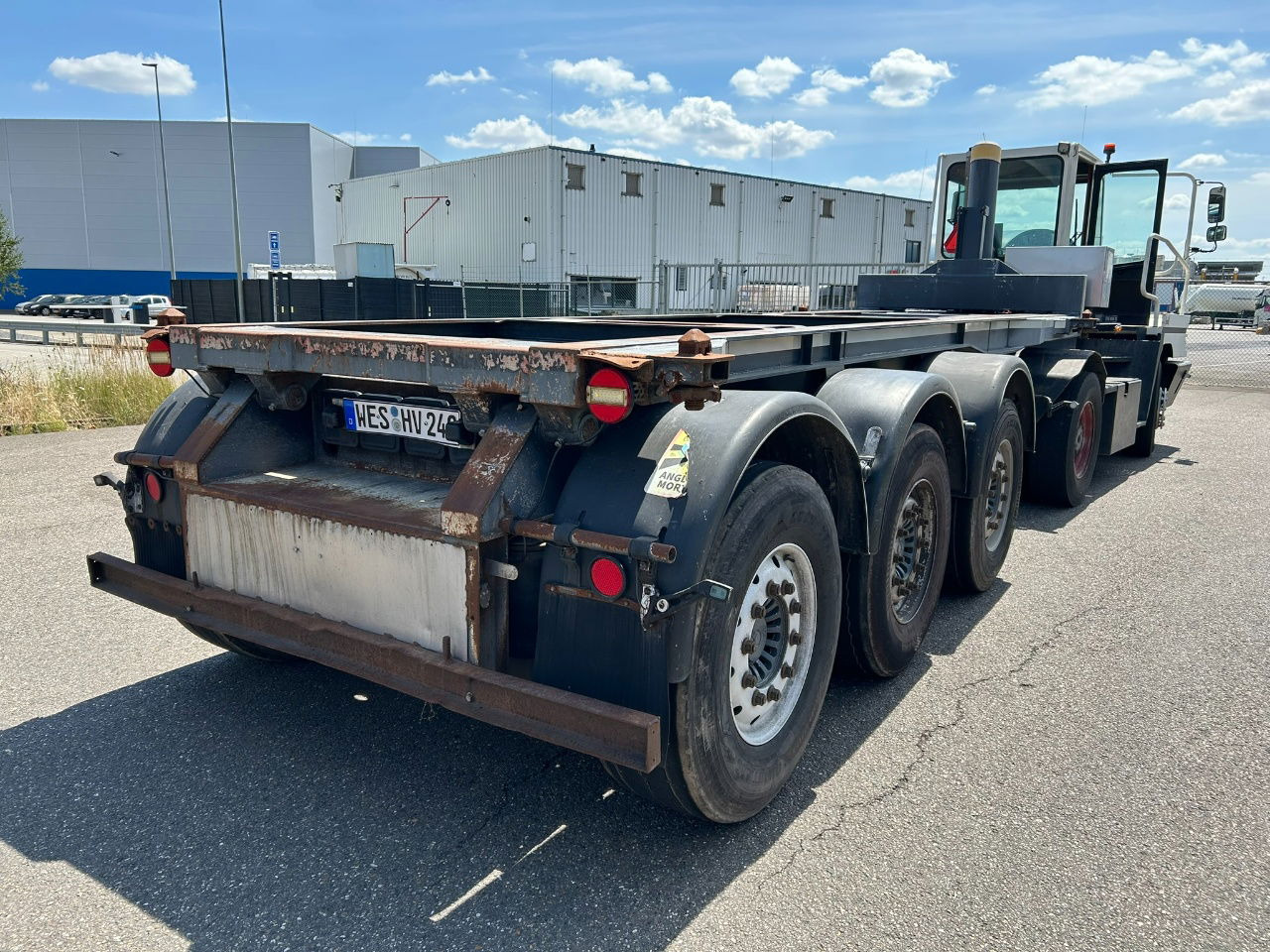 Mafa 2 x in stock 20 ft tipping chassis / disc brakes / lifting axle / alcoa wheels - Portacontenedore/ Intercambiable semirremolque: foto 3 Mafa 2 x in stock 20 ft tipping chassis / disc brakes / lifting axle / alcoa wheels - Portacontenedore/ Intercambiable semirremolque: foto 3