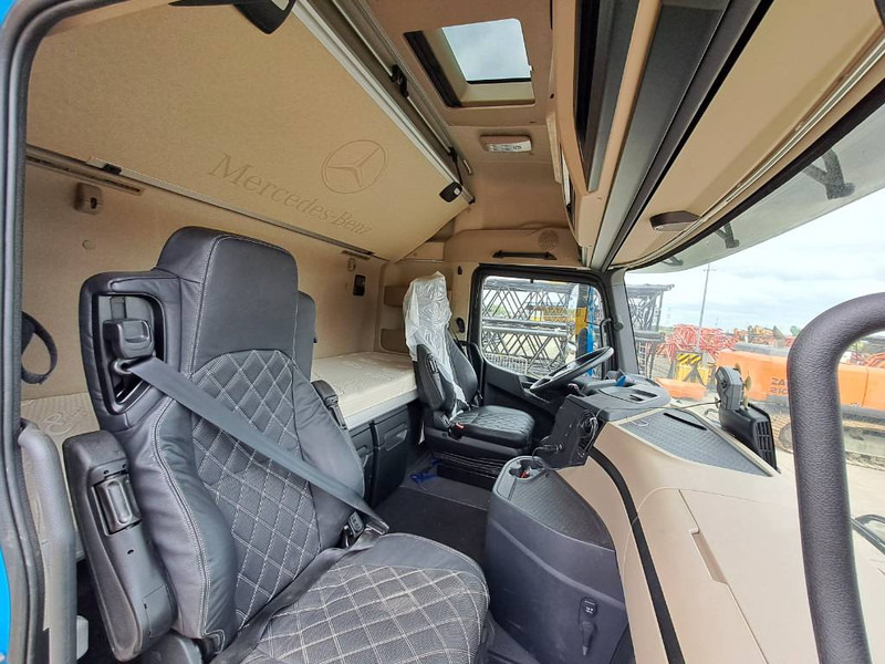 Cabeza tractora Mercedes-Benz Actros 4463 LS Giga 2 pcs (180Ton Push/Pull): foto 15