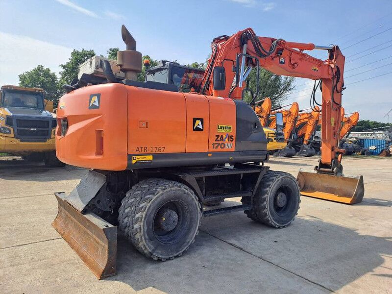 Hitachi ZX170W-5B - Excavadora de ruedas: foto 4 Hitachi ZX170W-5B - Excavadora de ruedas: foto 4