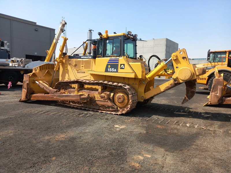Komatsu D155A-6R (4 pieces available - Abu Dhabi) - Bulldozer: foto 2 Komatsu D155A-6R (4 pieces available - Abu Dhabi) - Bulldozer: foto 2