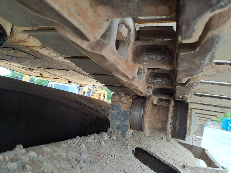 Excavadora de cadenas Komatsu HB 215 LC-2: foto 18