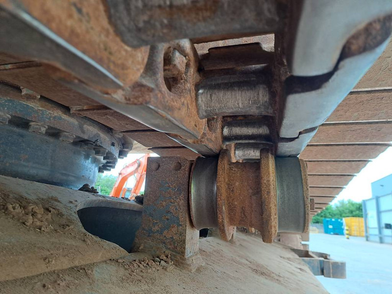 Excavadora de cadenas Komatsu HB 365 LC-3 Hybrid: foto 15