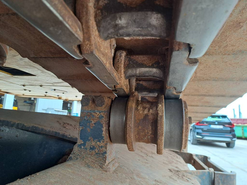 Excavadora de cadenas Komatsu HB 365 LC-3 Hybrid: foto 18