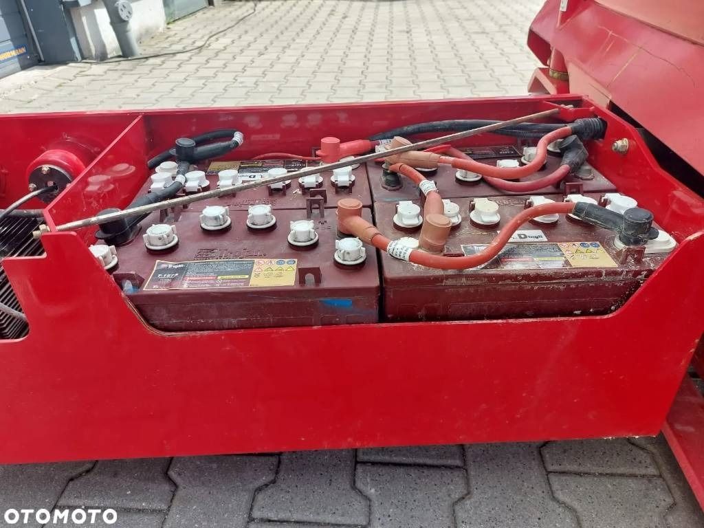 Magni ES 1612 E - Plataforma de tijeras: foto 4 Magni ES 1612 E - Plataforma de tijeras: foto 4