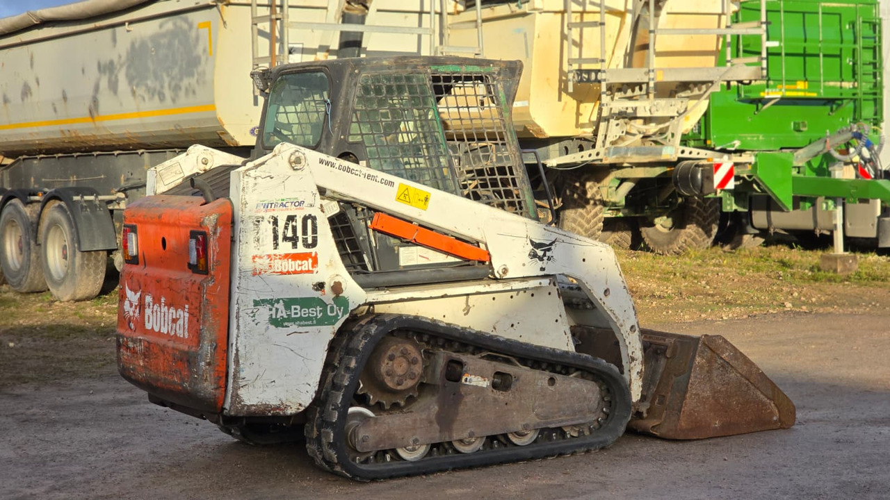 BOBCAT T140 - Minicargadora de cadenas: foto 3 BOBCAT T140 - Minicargadora de cadenas: foto 3