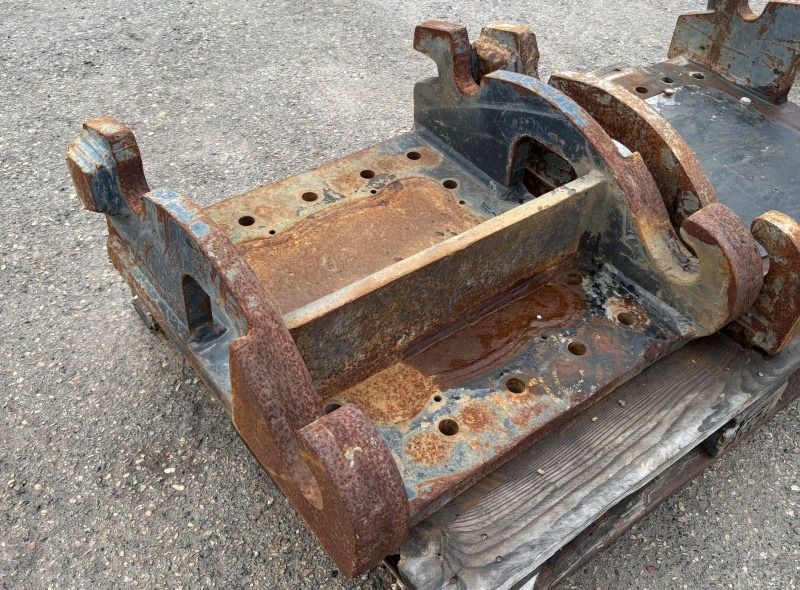 CATERPILLAR CW40 CW30 top bracket - Acoplamiento rápido para Excavadora: foto 2 CATERPILLAR CW40 CW30 top bracket - Acoplamiento rápido para Excavadora: foto 2
