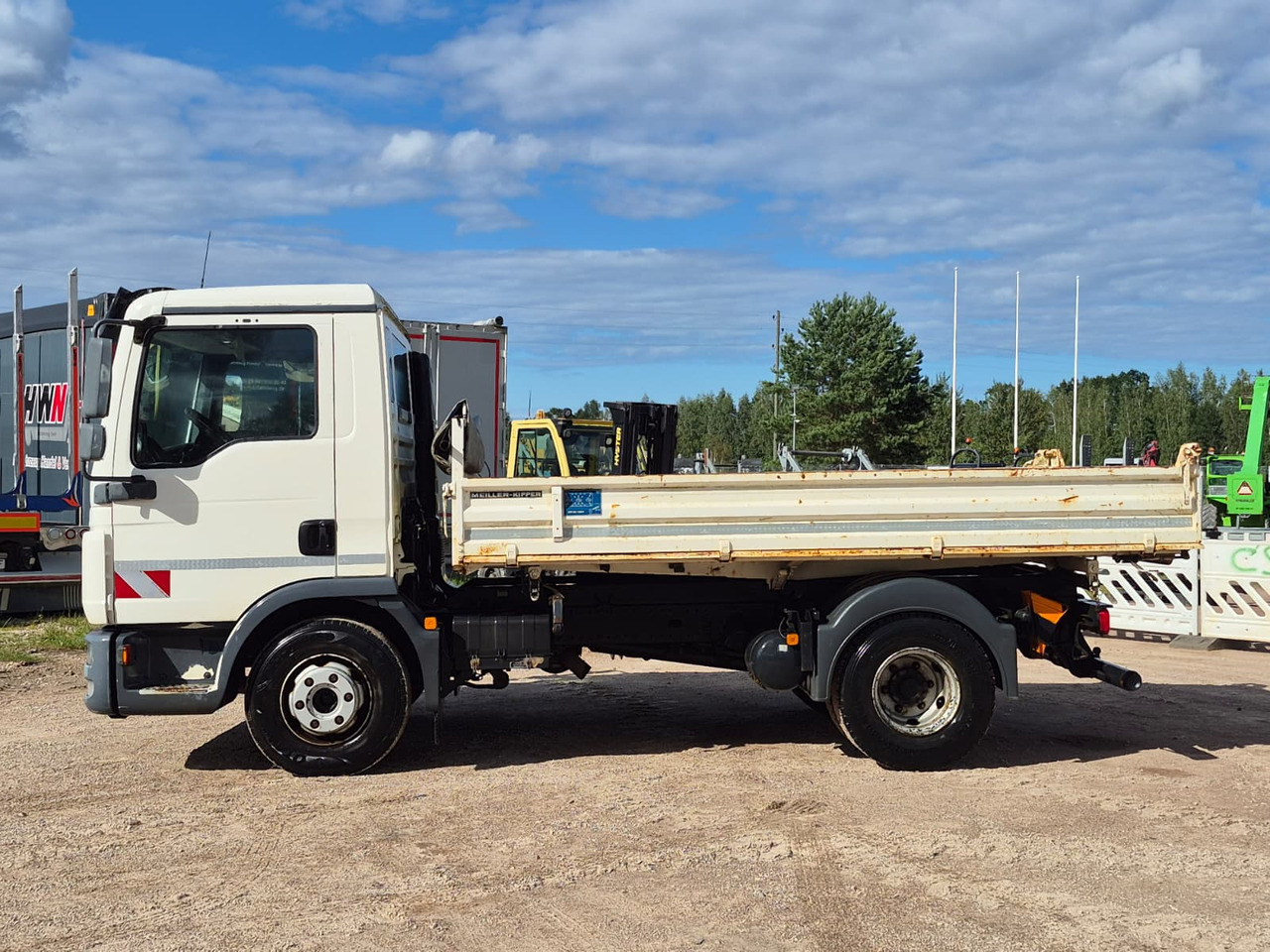 MAN TGL8.220, 83'600km! - Volquete camión: foto 2 MAN TGL8.220, 83'600km! - Volquete camión: foto 2