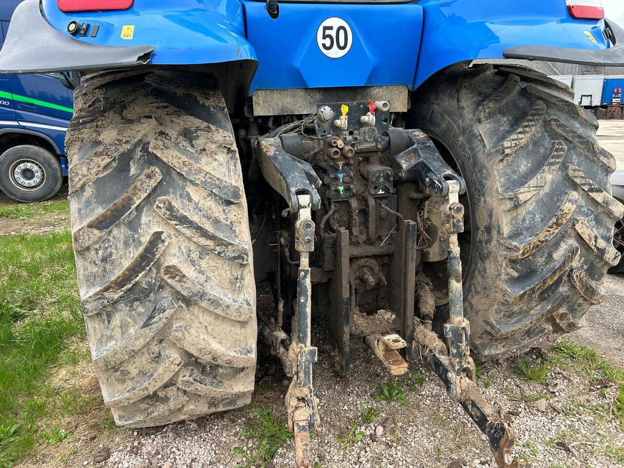 NEW HOLLAND T8.330 - Tractor: foto 5 NEW HOLLAND T8.330 - Tractor: foto 5