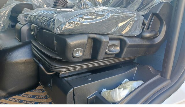 IVECO EuroCargo ML120EL21 EVI_E-AC+ PILOT+PTO... - Chasis camión: foto 5 IVECO EuroCargo ML120EL21 EVI_E-AC+ PILOT+PTO... - Chasis camión: foto 5