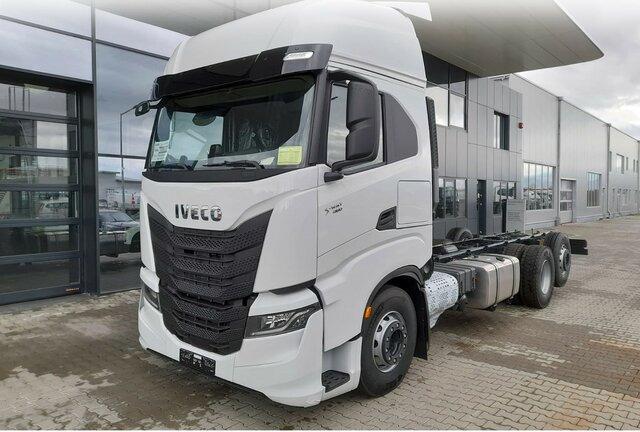 IVECO S-Way AS260S46Y/P-AERO+LIVING&COMFORT PACK... - Chasis camión: foto 1 IVECO S-Way AS260S46Y/P-AERO+LIVING&COMFORT PACK... - Chasis camión: foto 1