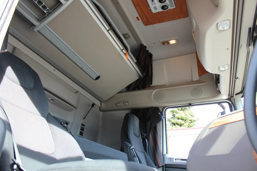 Daf 530 SSC Retarder Kühlbox 2 Tanks Standklima - Cabeza tractora: foto 4 Daf 530 SSC Retarder Kühlbox 2 Tanks Standklima - Cabeza tractora: foto 4