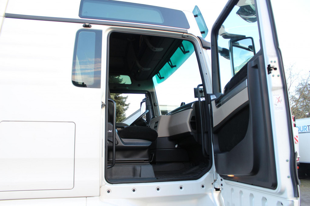 MAN TGX 18.510 E6 XXL Retarder Kühlbox Navi - Cabeza tractora: foto 2 MAN TGX 18.510 E6 XXL Retarder Kühlbox Navi - Cabeza tractora: foto 2