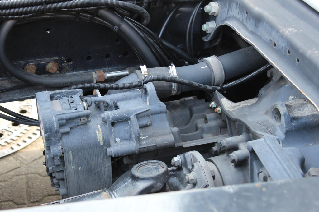 Cabeza tractora MAN TGX 18.520 XXL D38   Retarder   MOTOR GERÄUSCHE: foto 15