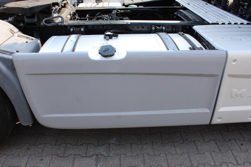 Cabeza tractora MAN TGX 18.520 XXL D38   Retarder   MOTOR GERÄUSCHE: foto 13