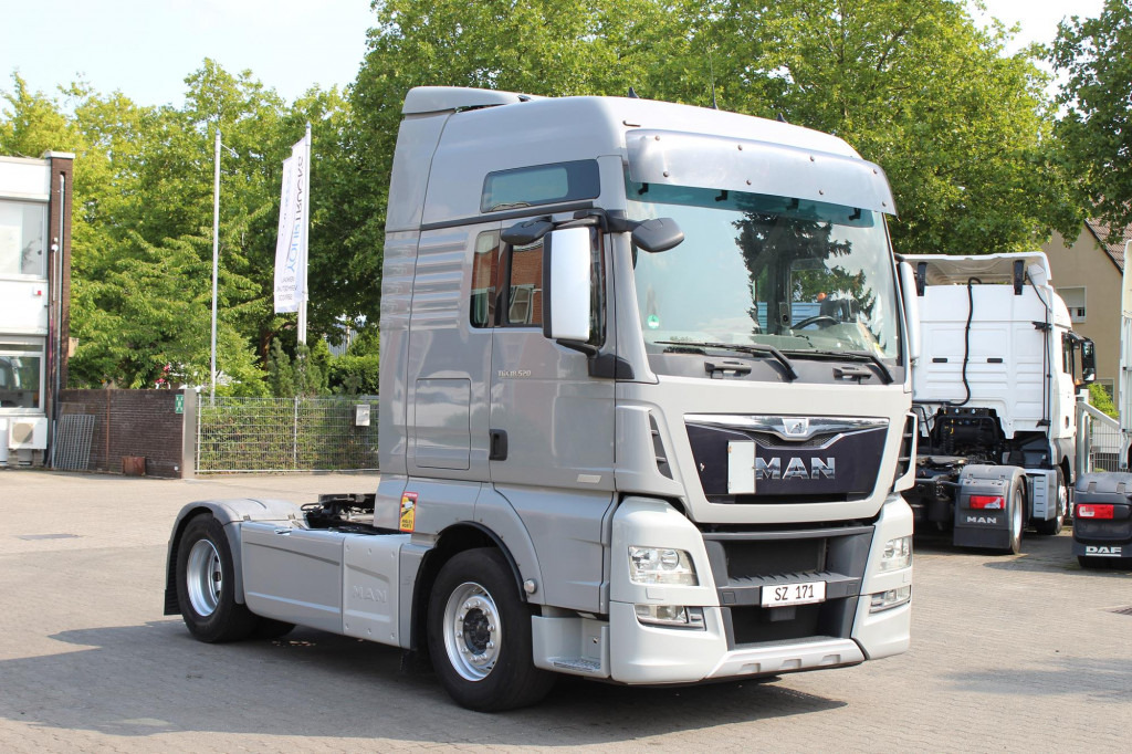 Cabeza tractora MAN TGX 18.520 XXL D38   Retarder   MOTOR GERÄUSCHE: foto 9