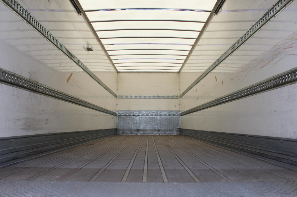 Daf CF 340 E6 Koffer 8,5m Klima LDW Rolltor LBW - Camión caja cerrada: foto 2 Daf CF 340 E6 Koffer 8,5m Klima LDW Rolltor LBW - Camión caja cerrada: foto 2