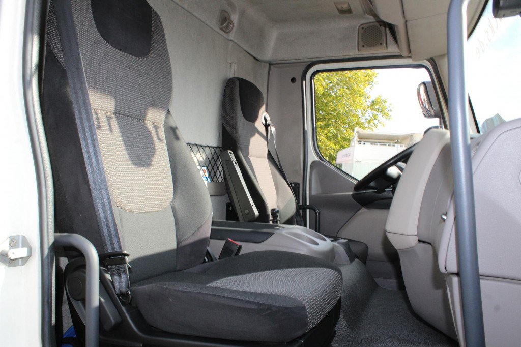 Daf LF 280 Koffer Klima LDW Rolltor LBW 149Tkm - Camión caja cerrada: foto 4 Daf LF 280 Koffer Klima LDW Rolltor LBW 149Tkm - Camión caja cerrada: foto 4