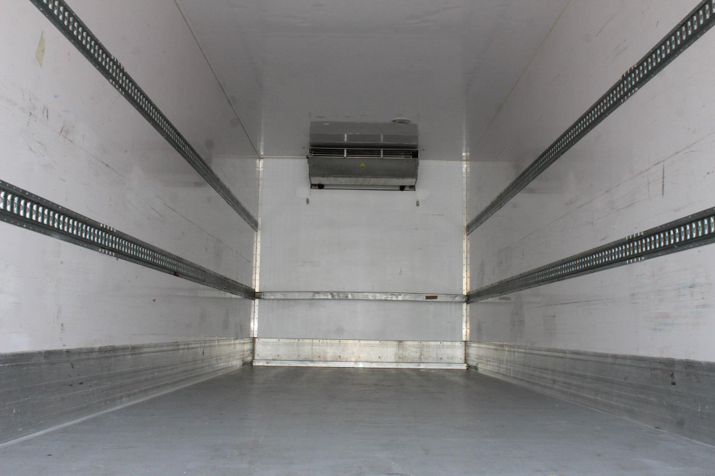 Iveco Eurocargo ML190-320L E6 CS 1150 LBW Schlafkabine - Frigorífico camión: foto 2 Iveco Eurocargo ML190-320L E6 CS 1150 LBW Schlafkabine - Frigorífico camión: foto 2