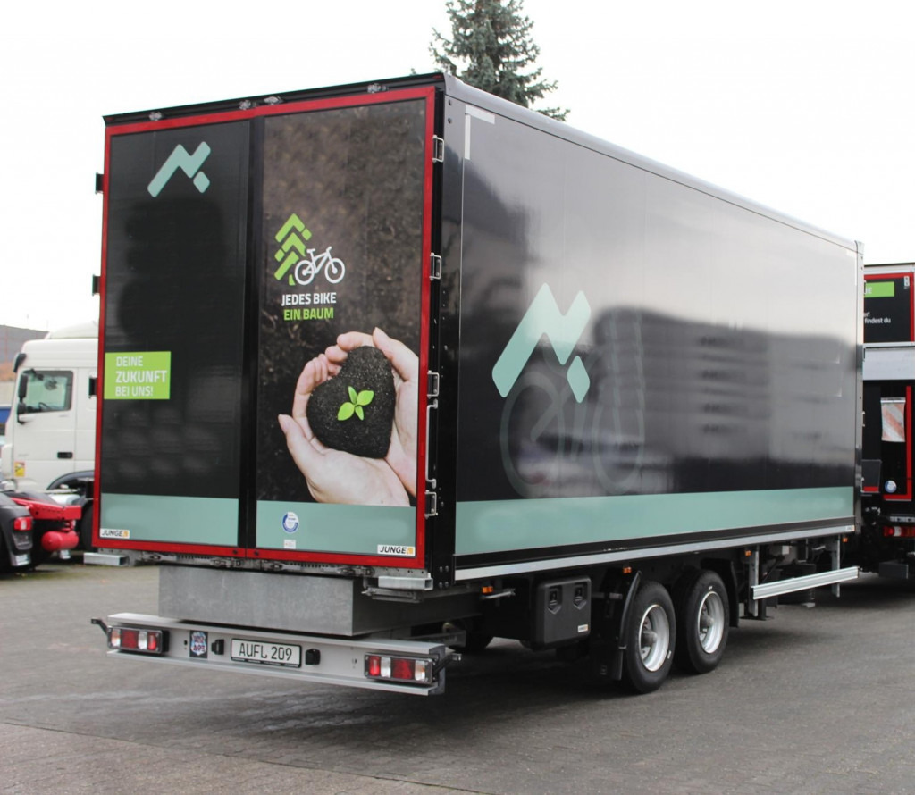 Junge 2-Achser BPW Durchladen Doppelstock TOP - Caja cerrada remolque: foto 1 Junge 2-Achser BPW Durchladen Doppelstock TOP - Caja cerrada remolque: foto 1