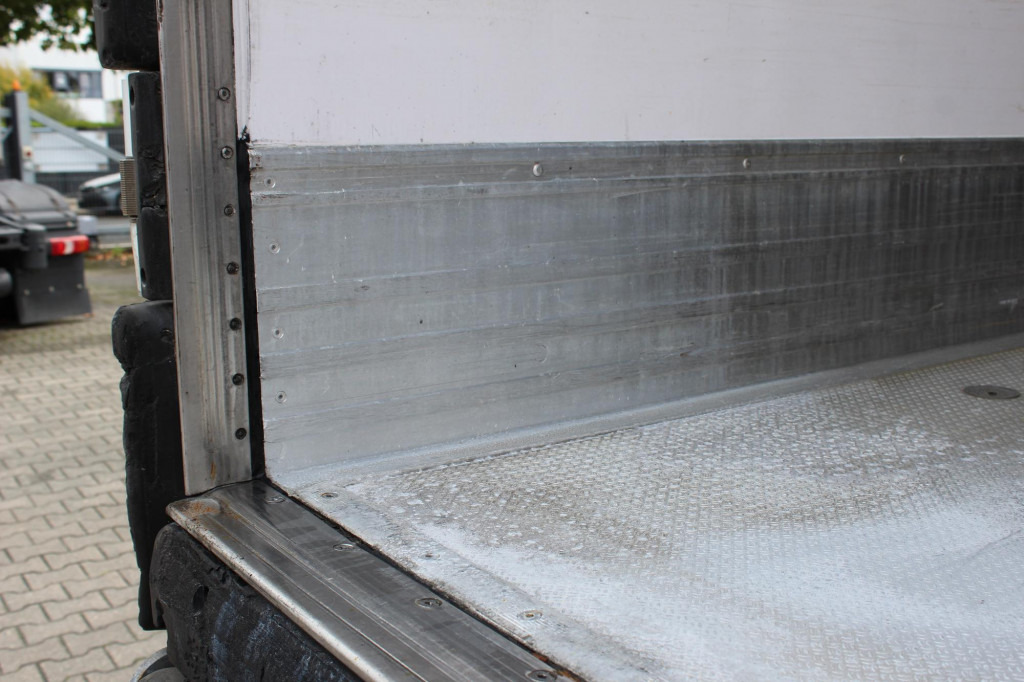 Lamberet TK SLXi Spectrum 2,65h Bi-Temp LBW FRC Aluboden - Frigorífico semirremolque: foto 4 Lamberet TK SLXi Spectrum 2,65h Bi-Temp LBW FRC Aluboden - Frigorífico semirremolque: foto 4